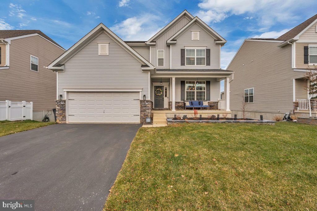 11 COTTONWOOD RD, Swedesboro, NJ 08085