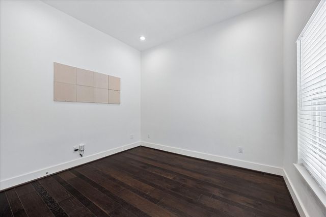 7702 Jacquelyn Oaks Road, Houston, TX 77055