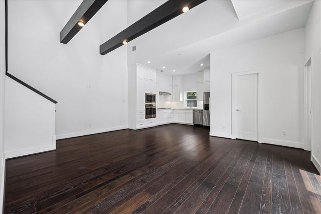 7702 Jacquelyn Oaks Road, Houston, TX 77055
