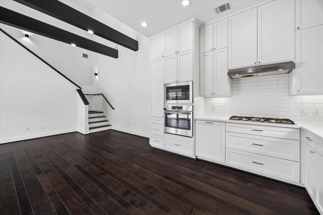 7702 Jacquelyn Oaks Road, Houston, TX 77055