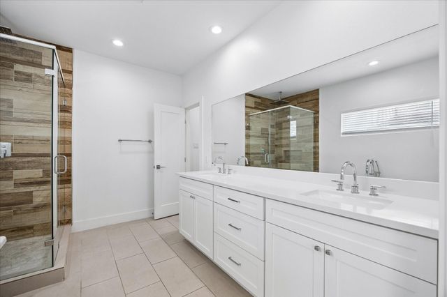 7702 Jacquelyn Oaks Road, Houston, TX 77055