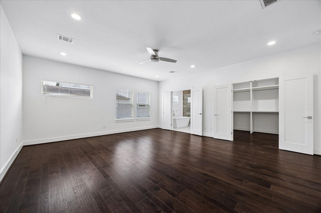 7702 Jacquelyn Oaks Road, Houston, TX 77055