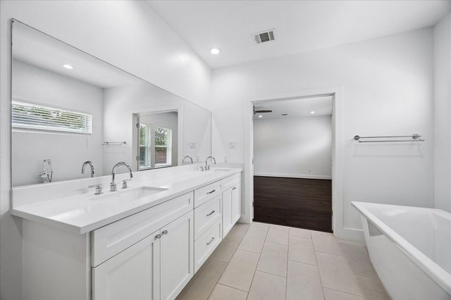 7702 Jacquelyn Oaks Road, Houston, TX 77055