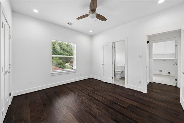 7702 Jacquelyn Oaks Road, Houston, TX 77055