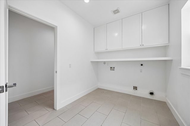 7702 Jacquelyn Oaks Road, Houston, TX 77055