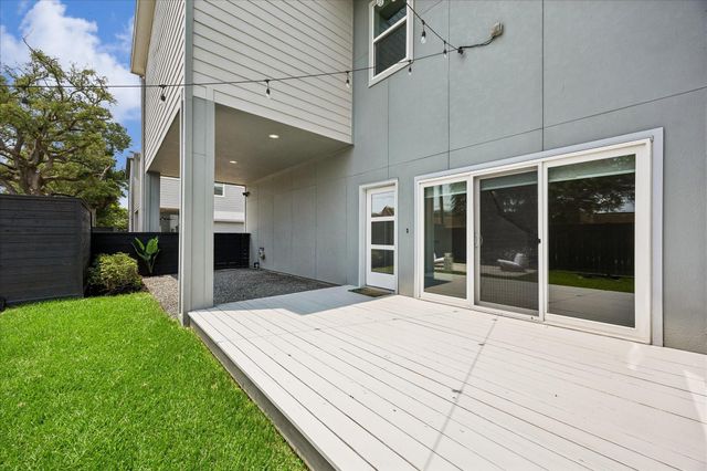 7702 Jacquelyn Oaks Road, Houston, TX 77055