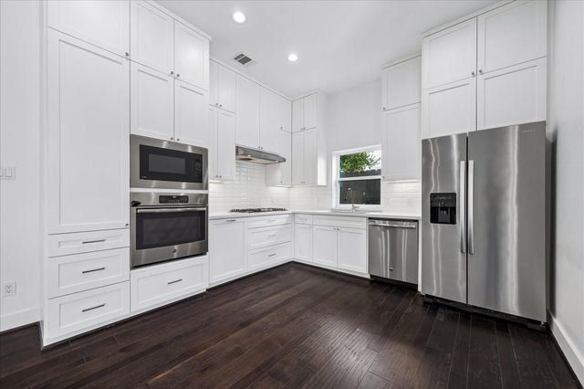 7702 Jacquelyn Oaks Road, Houston, TX 77055