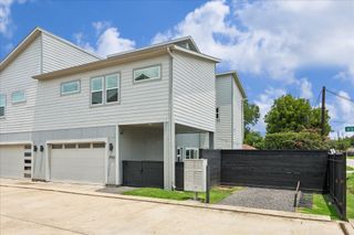 7702 Jacquelyn Oaks Road, Houston, TX 77055