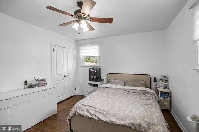 2 FLORENCE AVE, Marlton, NJ 08053