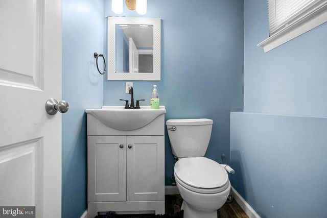 2 FLORENCE AVE, Marlton, NJ 08053