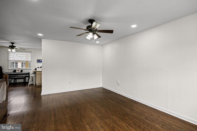 2 FLORENCE AVE, Marlton, NJ 08053
