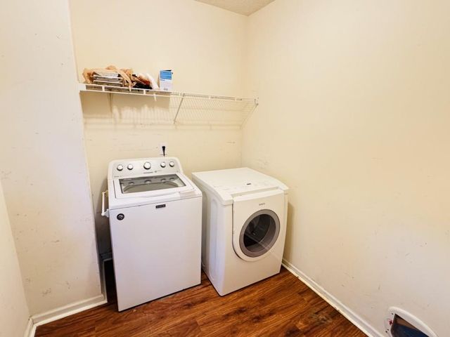 981 Streamwater Cove, Lawrenceville, GA 30045