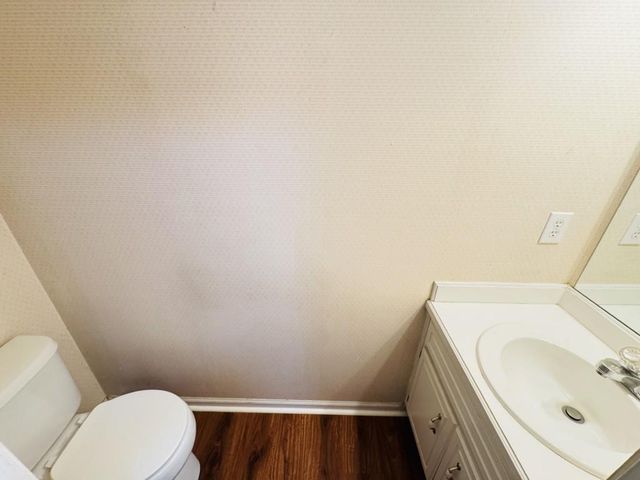 981 Streamwater Cove, Lawrenceville, GA 30045