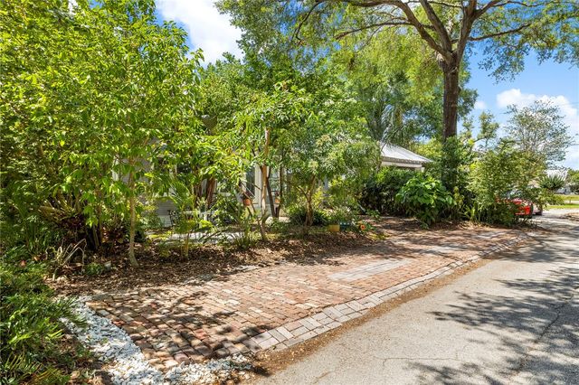 5118 N BRANCH AVENUE, Tampa, FL 33603