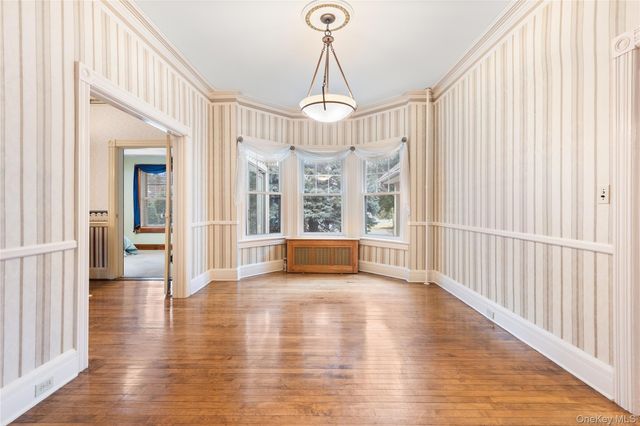 52 Marvin Lane, Islip, NY 11751