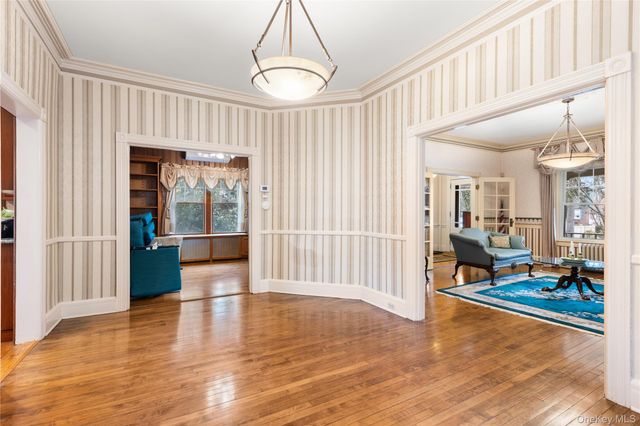 52 Marvin Lane, Islip, NY 11751