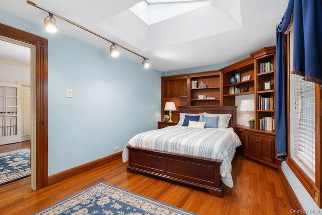 52 Marvin Lane, Islip, NY 11751