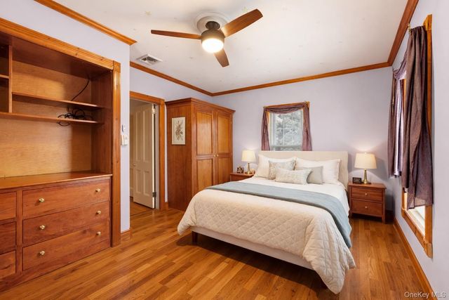 52 Marvin Lane, Islip, NY 11751