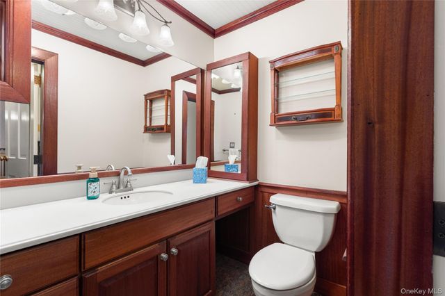 52 Marvin Lane, Islip, NY 11751