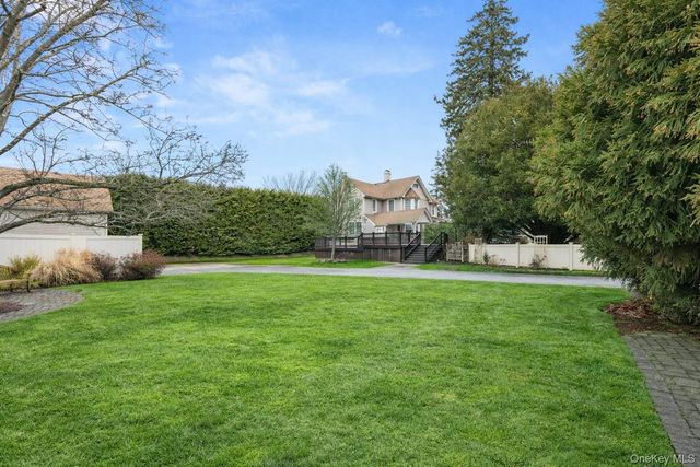 52 Marvin Lane, Islip, NY 11751