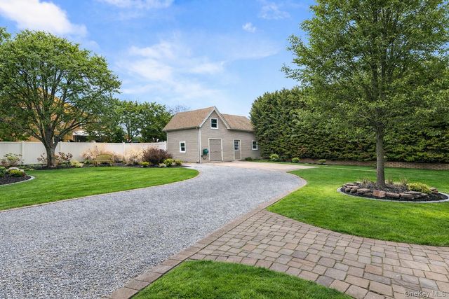 52 Marvin Lane, Islip, NY 11751