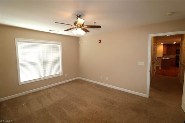 4762 Tatton Park Circle 1B, Winston-salem, NC 27103