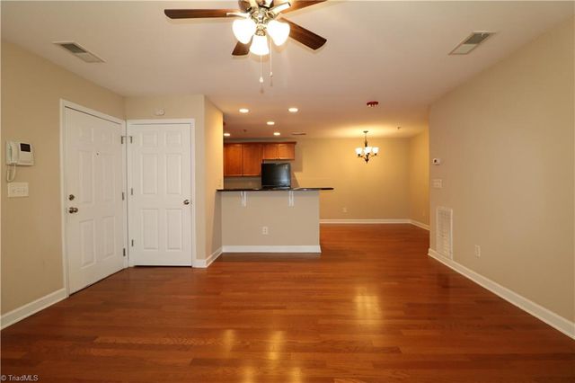 4762 Tatton Park Circle 1B, Winston-salem, NC 27103