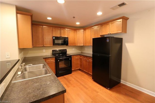 4762 Tatton Park Circle 1B, Winston-salem, NC 27103
