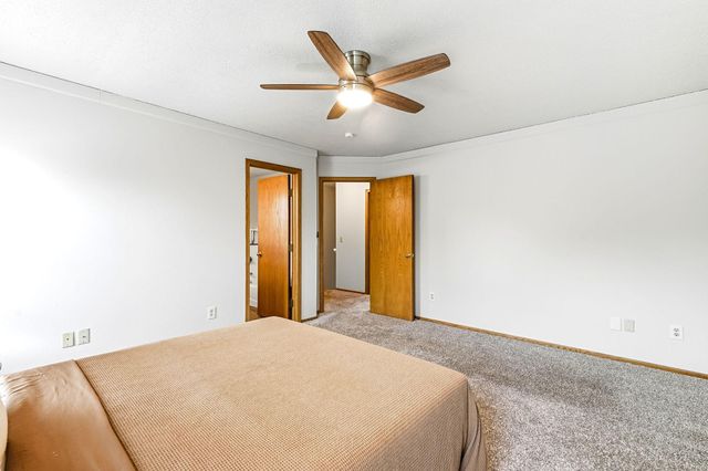 8848 Everest Lane N, Maple Grove, MN 55311