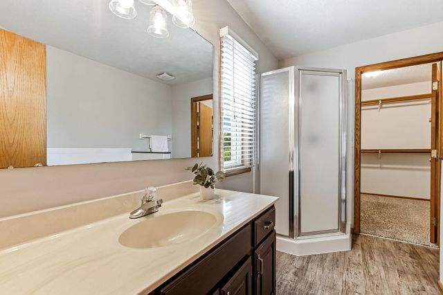 8848 Everest Lane N, Maple Grove, MN 55311