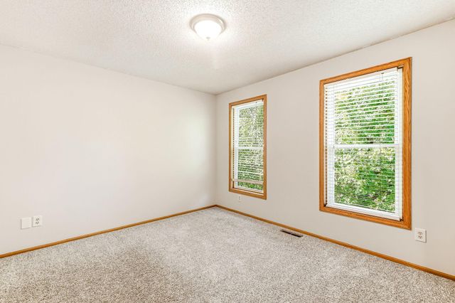 8848 Everest Lane N, Maple Grove, MN 55311