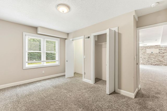 8848 Everest Lane N, Maple Grove, MN 55311