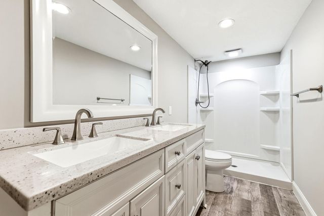 8848 Everest Lane N, Maple Grove, MN 55311