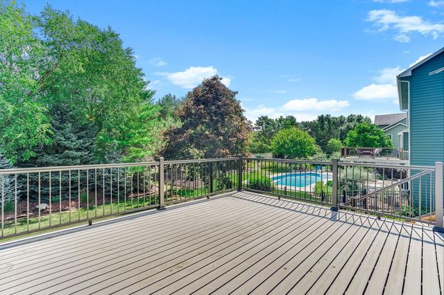 8848 Everest Lane N, Maple Grove, MN 55311