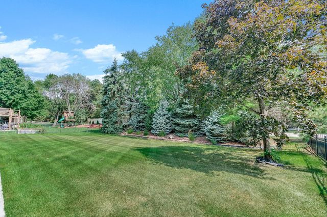 8848 Everest Lane N, Maple Grove, MN 55311