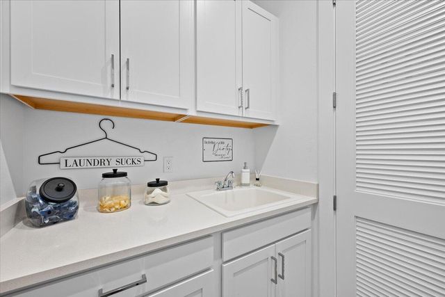 6870 SE Haven Lane, Stuart, FL 34997