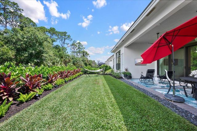 6870 SE Haven Lane, Stuart, FL 34997