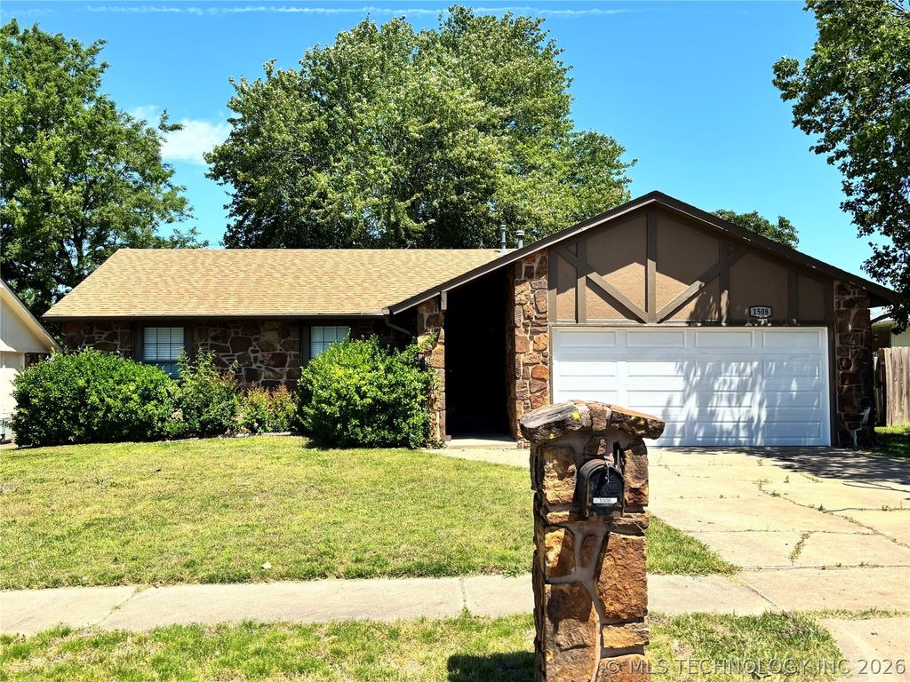 1508 W Honolulu Street, Broken Arrow, OK 74012