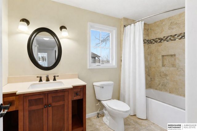 1702 Dunbar Drive, Plattsmouth, NE 68048