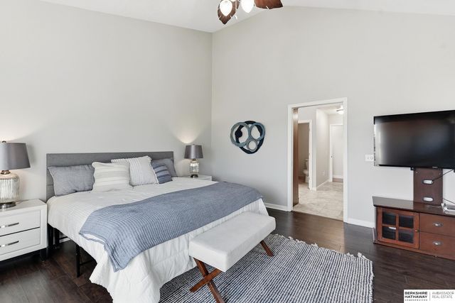 1702 Dunbar Drive, Plattsmouth, NE 68048