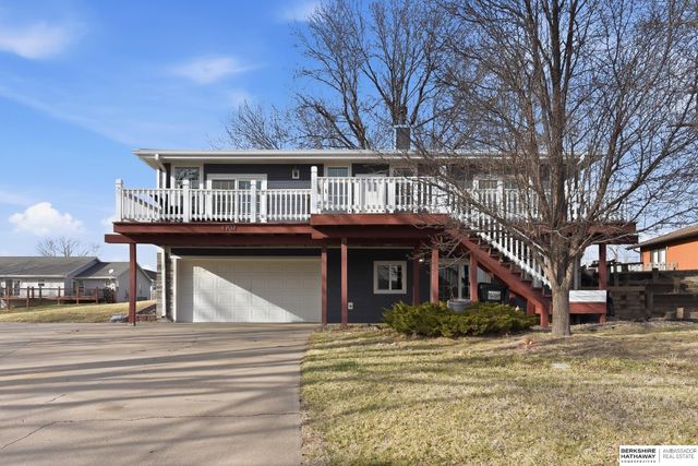 1702 Dunbar Drive, Plattsmouth, NE 68048