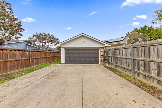 2104 Statler Drive, Carrollton, TX 75007