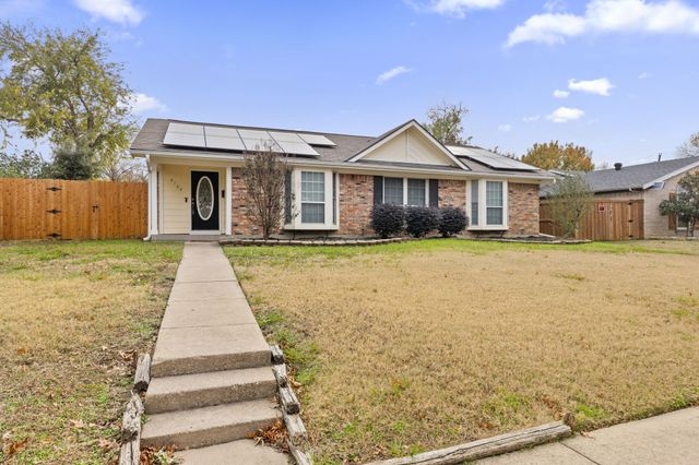 2104 Statler Drive, Carrollton, TX 75007