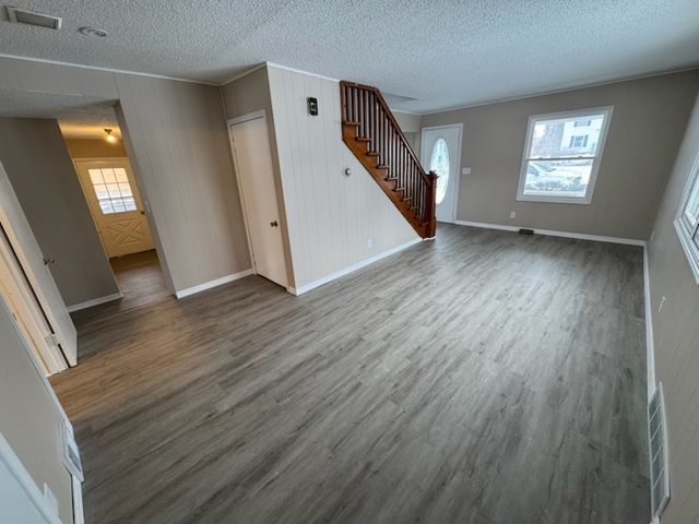 405 Broadway Avenue, Sterling, IL 61081