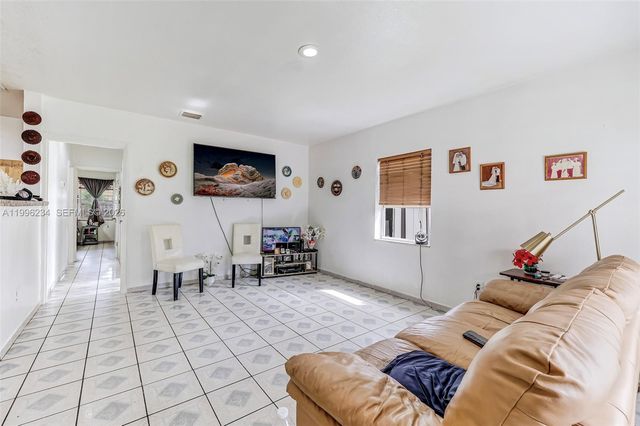 1263 NE 182nd St, North Miami Beach, FL 33162