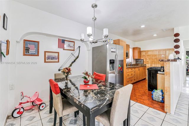 1263 NE 182nd St, North Miami Beach, FL 33162