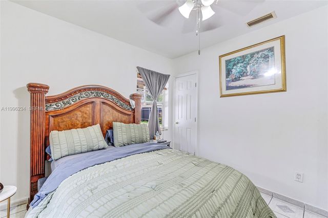 1263 NE 182nd St, North Miami Beach, FL 33162