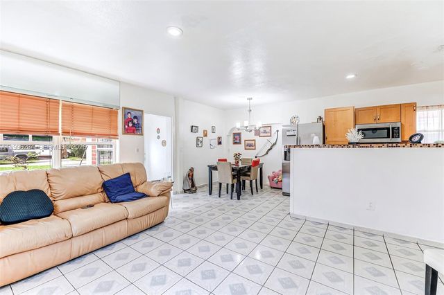 1263 NE 182nd St, North Miami Beach, FL 33162