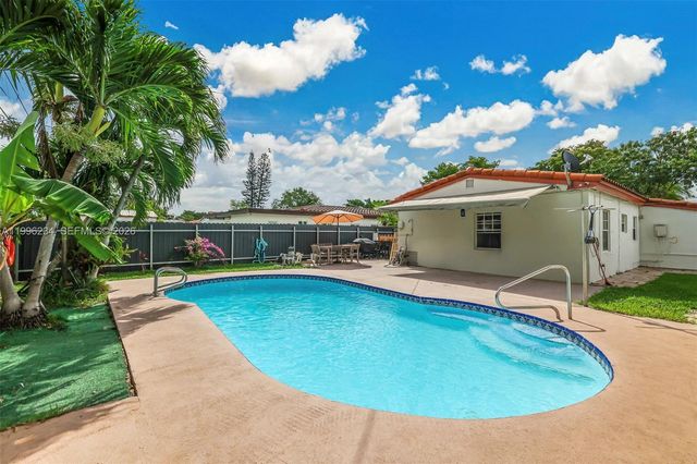 1263 NE 182nd St, North Miami Beach, FL 33162