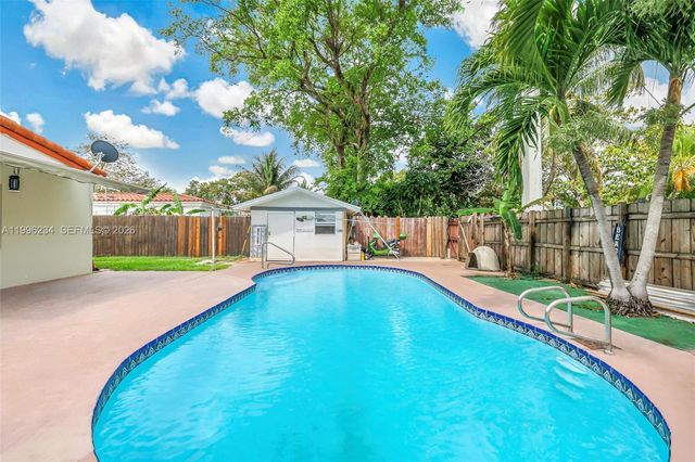 1263 NE 182nd St, North Miami Beach, FL 33162